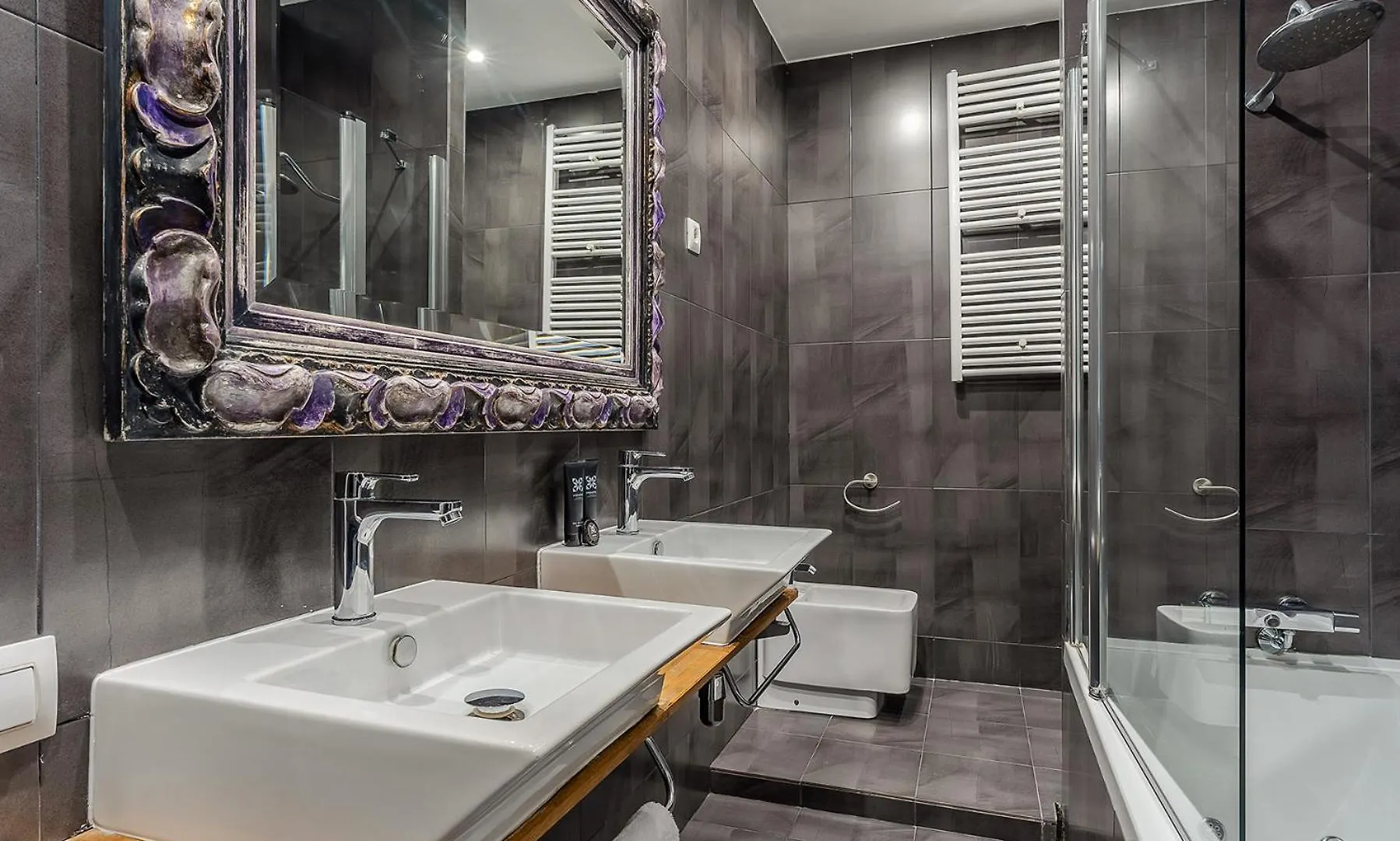 Enjoybcn Tapies Apartment Barcelona