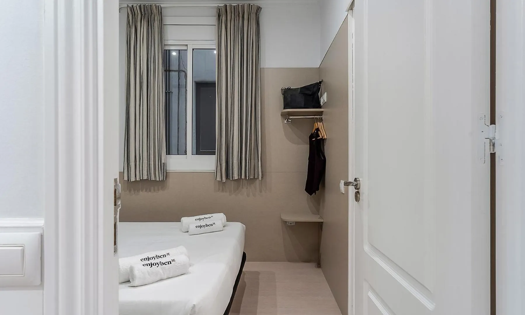 Enjoybcn Tapies Apartment Barcelona 0*,  Spain